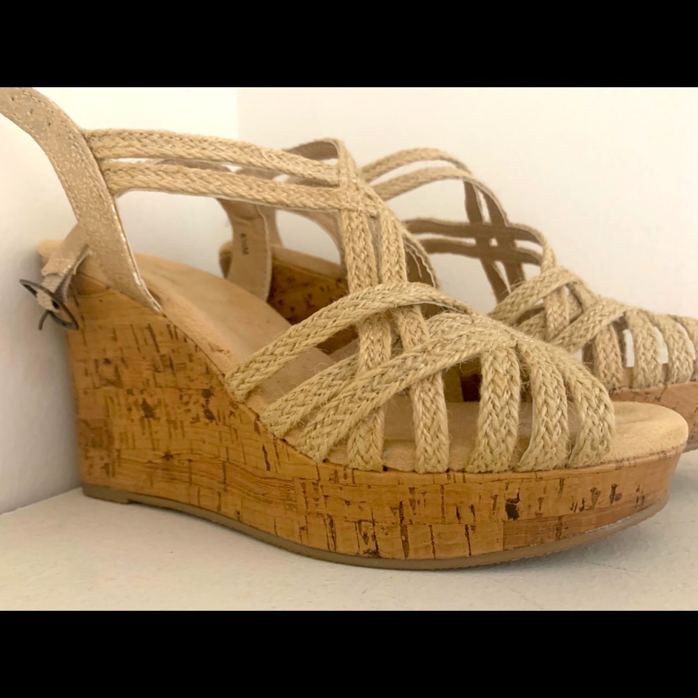 Size 8.5 sandal
